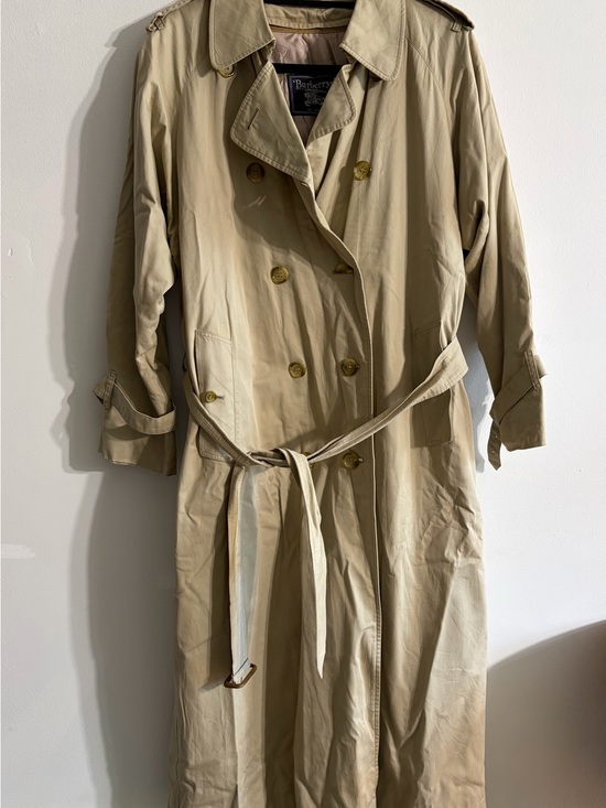 Burberry Jackets & Blazers - Burberry Beige Double-Breasted Trench Coat with Removable Wool Liner